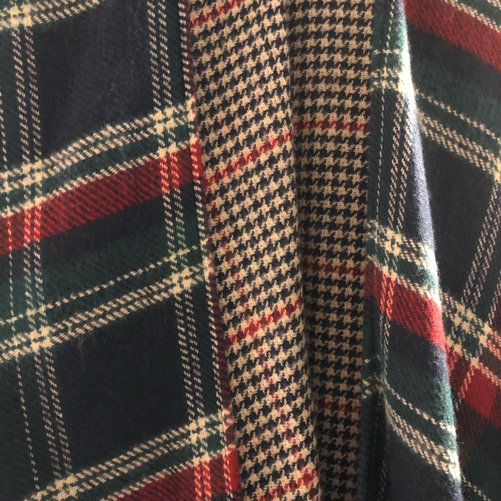 Poncho - Picture 3 of 3